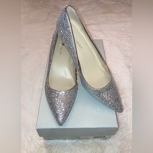 NEW Marc Fisher Milee Silver Metallic Pointed Toe Pumps, Size WMN 8M